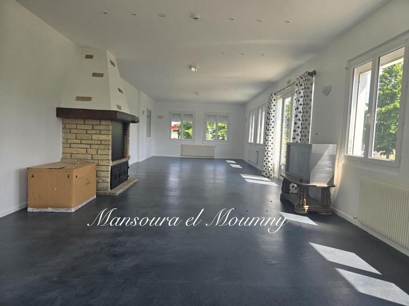 Propriété - 360 m² - 20 pièces