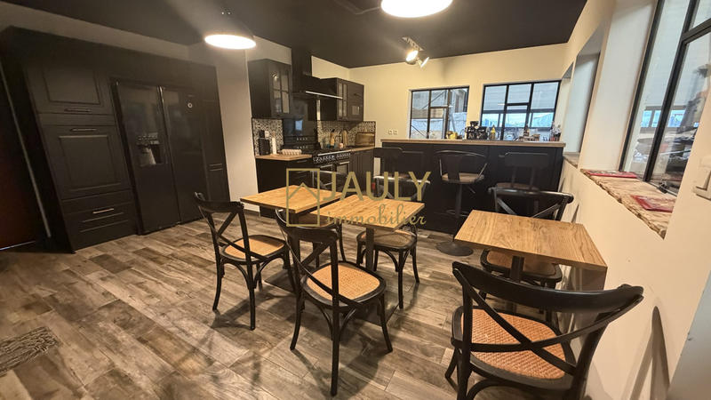 Local commercial - 453 m²