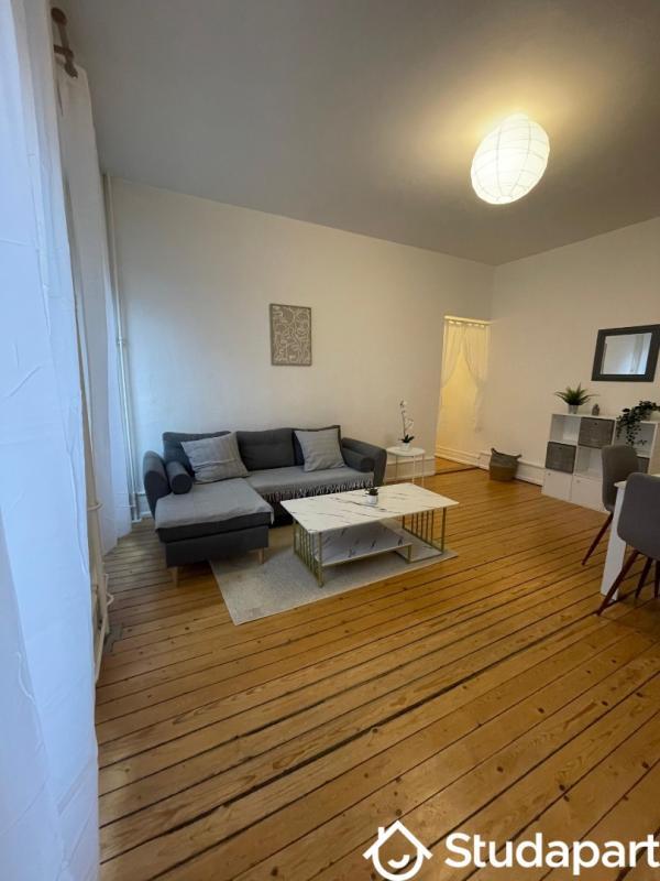 Chambre - 13 m² - 1 pièce