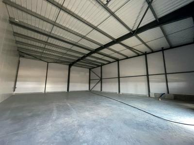 Local d'activité / Entrepôt - 300 m²
