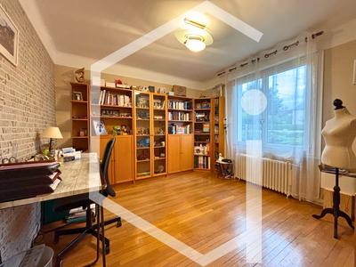 Maison - 159 m² - 6 pièces