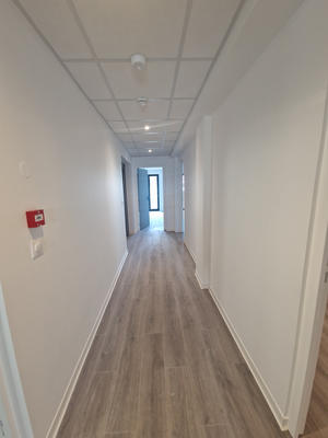 Local commercial - 674 m²