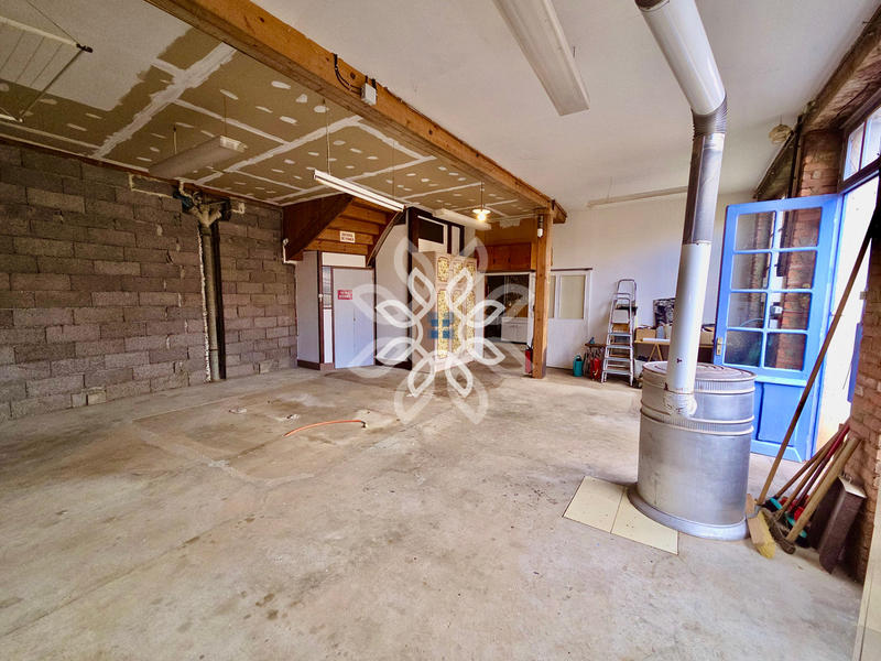 Propriété - 160 m² - 9 pièces