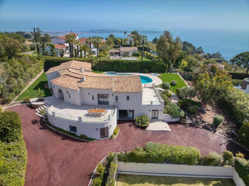 Propriété - 433 m² - 8 pièces