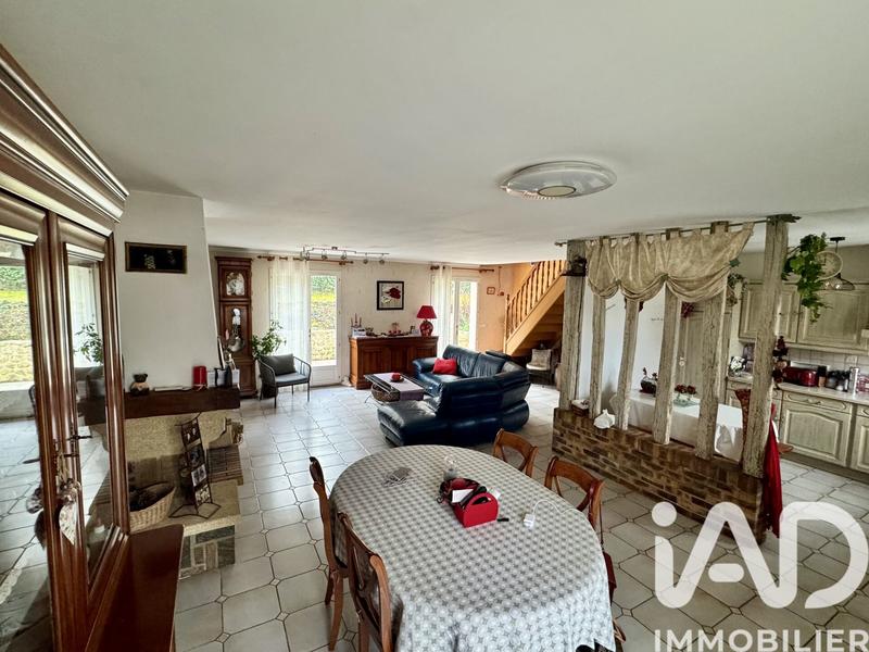 Maison - 149 m² - 8 pièces