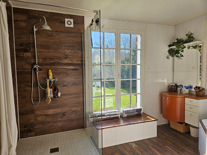 Maison - 200 m² - 7 pièces