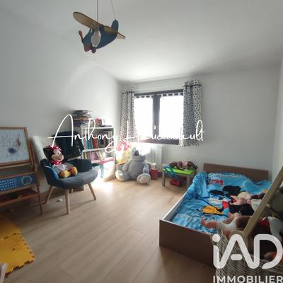 Maison - 93 m² - 5 pièces