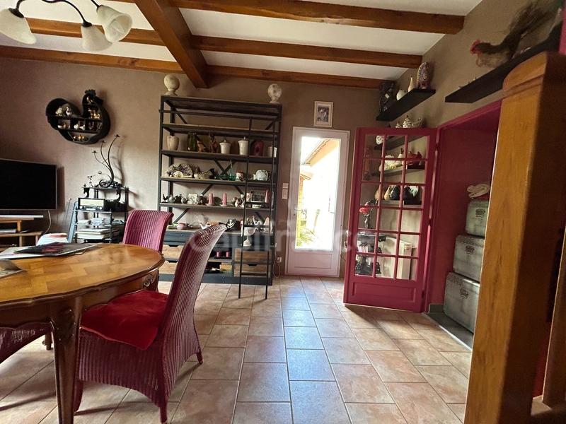 Maison - 390 m² - 11 pièces