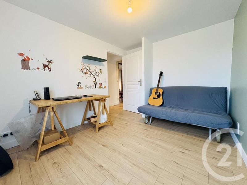 Maison - 96 m² - 5 pièces