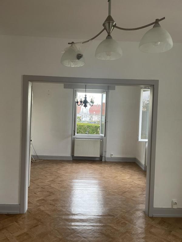 Maison - 93 m² - 5 pièces