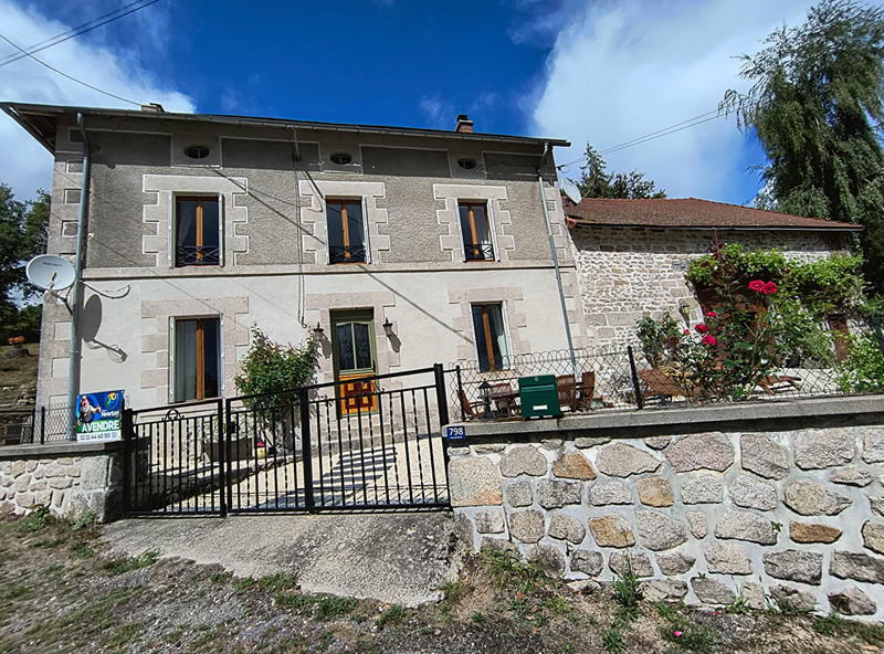 Maison - 231 m² - 7 pièces