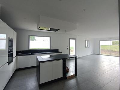 Maison - 107 m² - 4 pièces