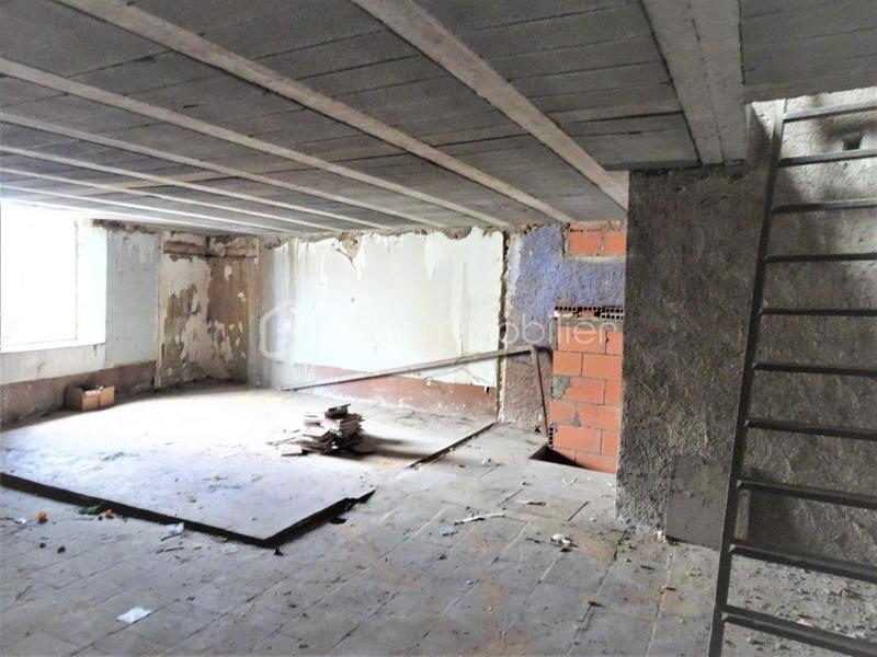 Maison de village - 100 m² - 10 pièces