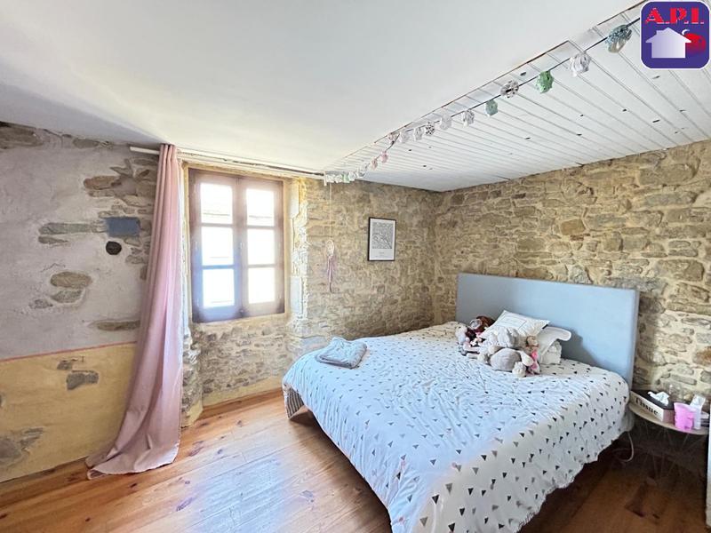 Maison - 228 m² - 8 pièces