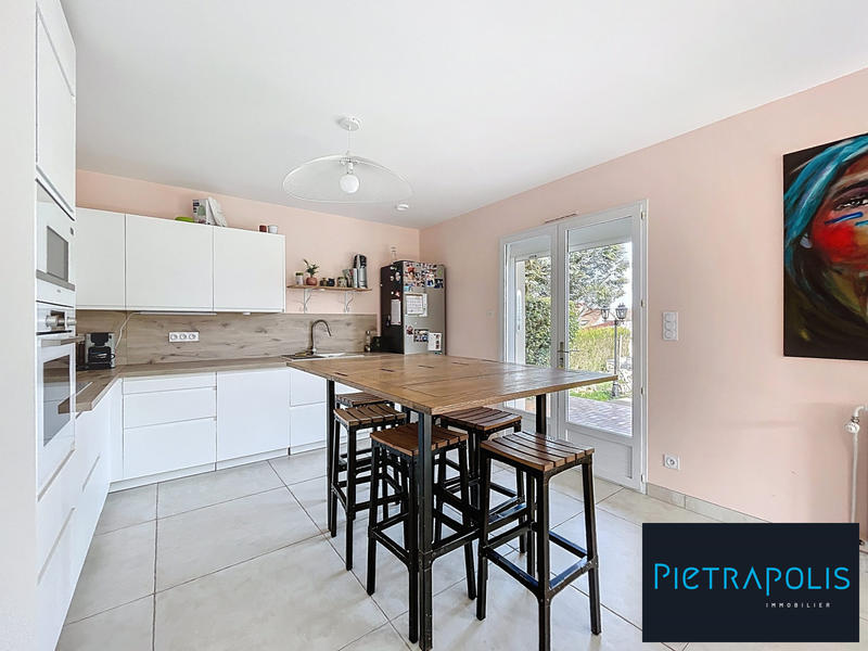 Maison - 186 m² - 8 pièces