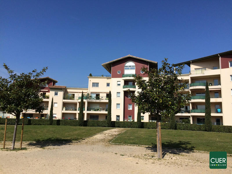 Appartement - 90 m² - 4 pièces