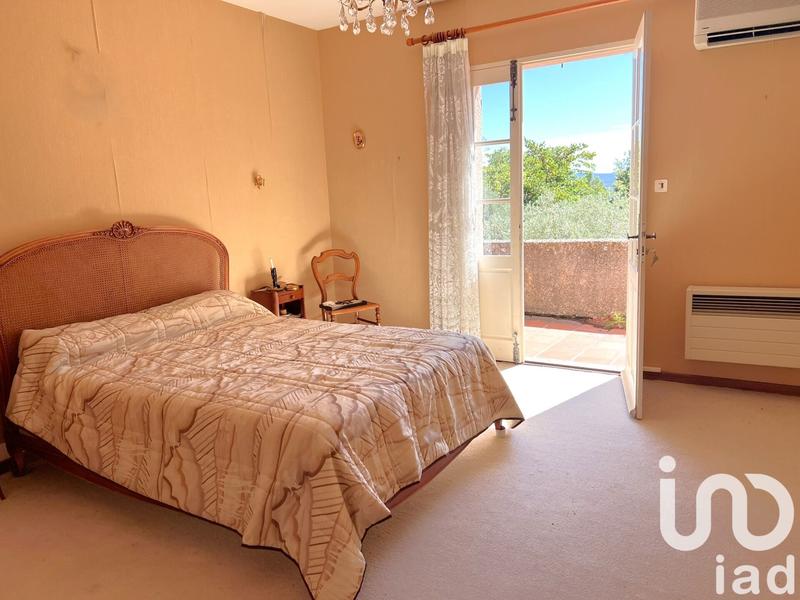 Maison - 200 m² - 8 pièces