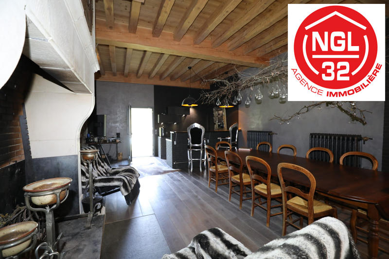 Maison - 250 m² - 10 pièces