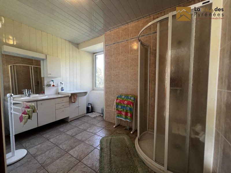 Maison - 204 m² - 7 pièces