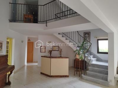 Demeure - 422 m² - 11 pièces