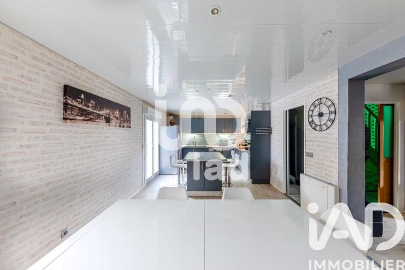 Maison - 127 m² - 8 pièces