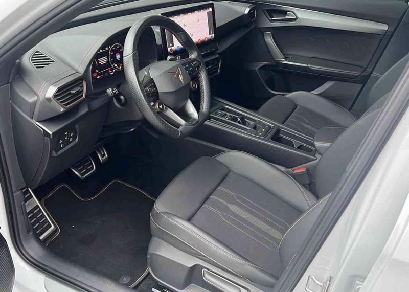 Cupra Formentor Vz 245 Hybride Rechargeable / Toit Ouvrant Attache Remorque Camera de Recul Coffre Elec Volant Super Sport Jantes 19