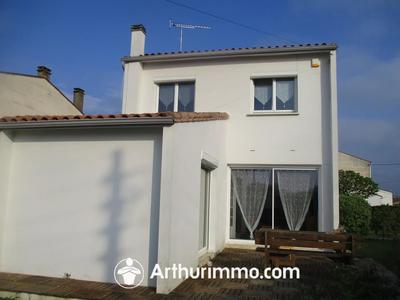 Maison - 92 m² - 5 pièces