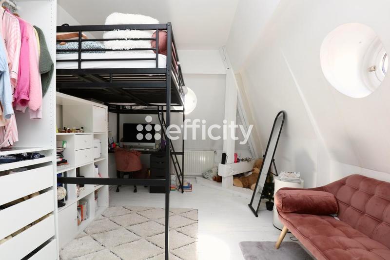 Maison - 200 m² - 7 pièces