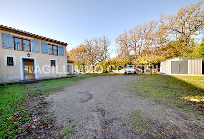 Villa - 100 m² - 5 pièces