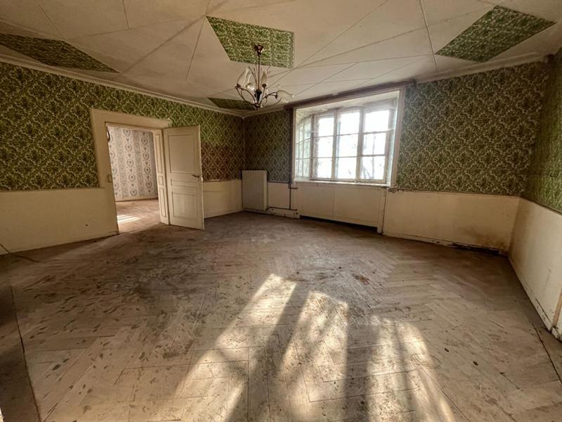 Maison - 215 m² - 8 pièces