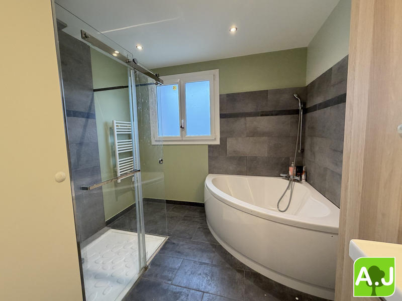 Maison - 145 m² - 5 pièces