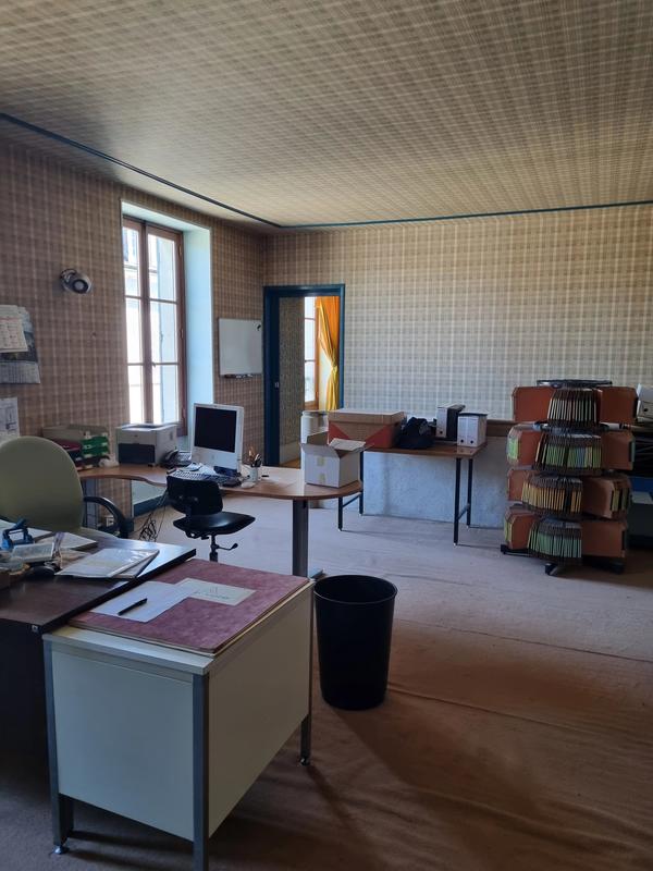 Propriété - 316 m² - 9 pièces