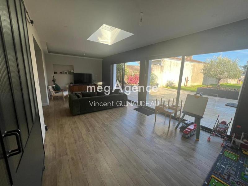 Maison - 121 m² - 6 pièces