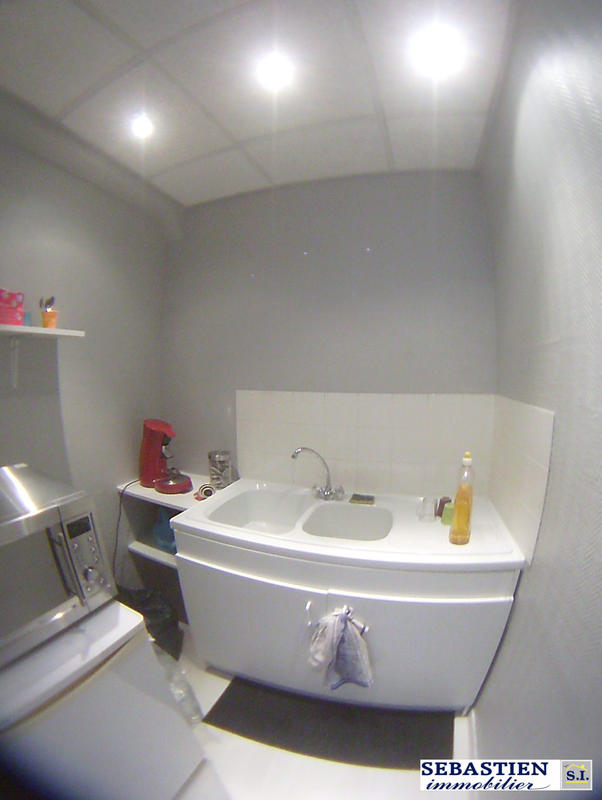 Local commercial - 76 m² - 6 pièces