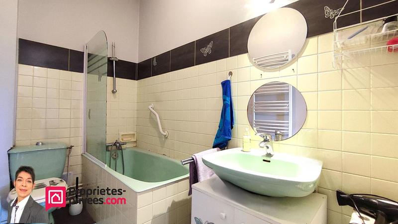 Immeuble - 151 m² - 9 pièces