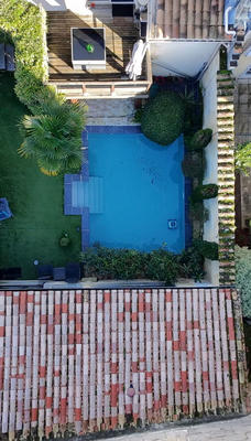 Maison - 220 m² - 9 pièces