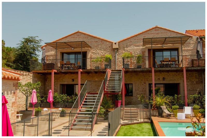 Mas - 320 m² - 17 pièces