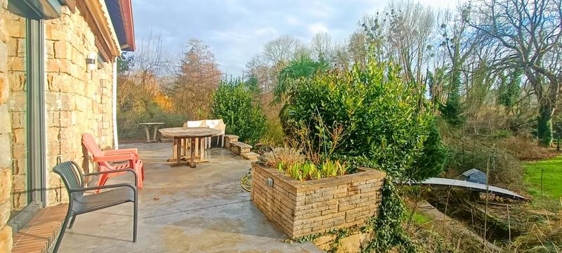 Maison d'architecte - 360 m² - 10 pièces