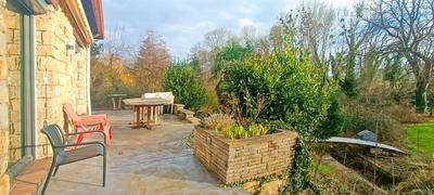 Maison d'architecte - 360 m² - 10 pièces