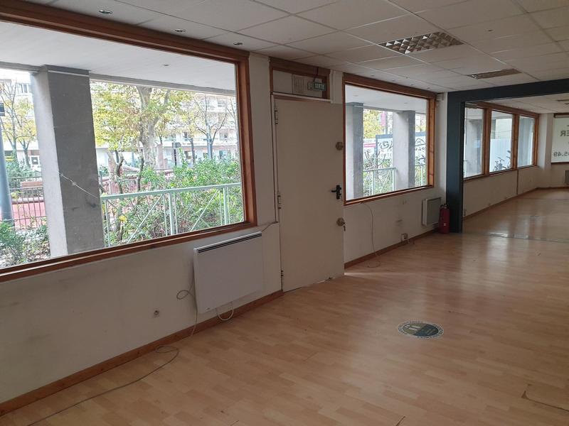 Local commercial - 124 m² - 8 pièces