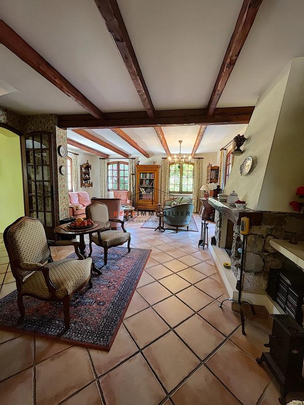 Villa - 165 m² - 6 pièces