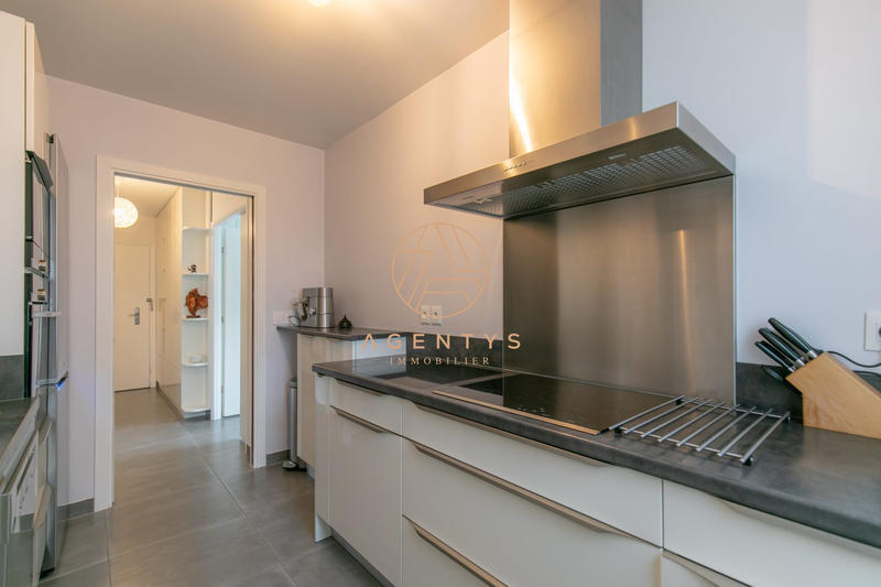 Appartement - 91 m² - 5 pièces