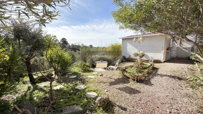 Maison - 540 m² - 4 pièces