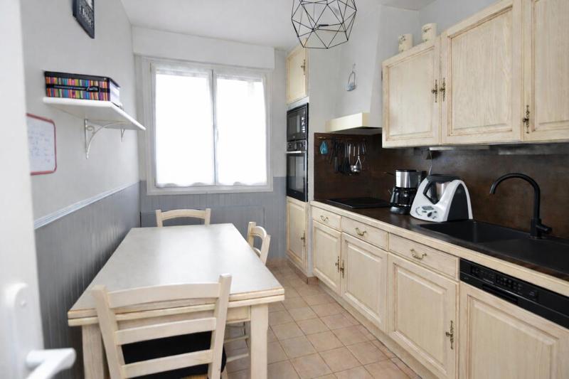 Appartement - 95 m² - 6 pièces