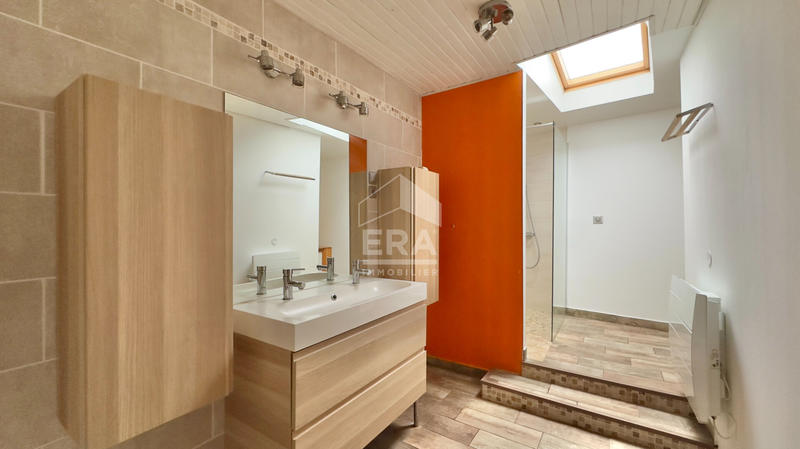 Maison - 146 m² - 7 pièces