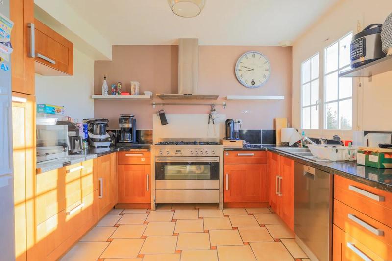 Maison - 122 m² - 7 pièces