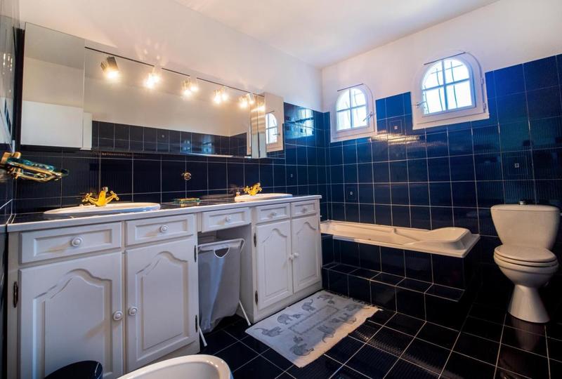 Maison - 170 m² - 4 pièces