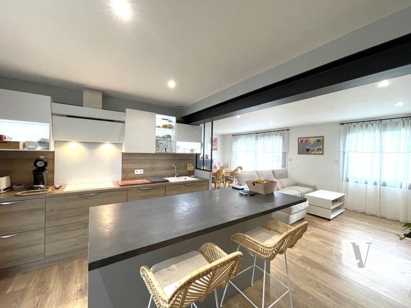 Maison traditionnelle - 98 m² - 4 pièces