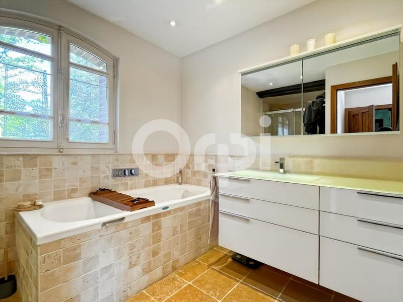 Moulin - 221 m² - 6 pièces