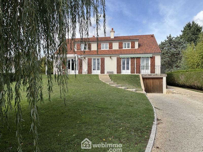 Maison - 206 m² - 11 pièces